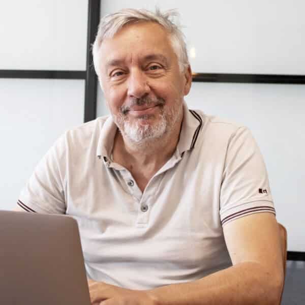 Employee of lightswing