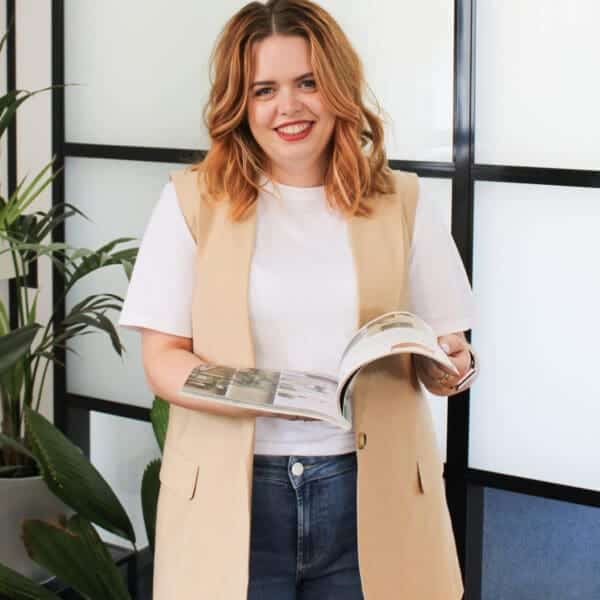 Employee of lightswing